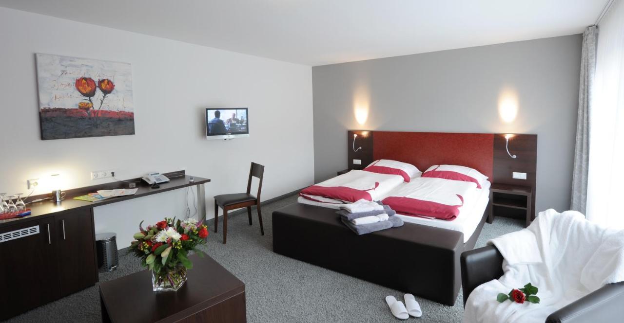 Landhotel Gasthof Krone Kupferzell エクステリア 写真